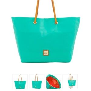Dooney & Bourke Tote